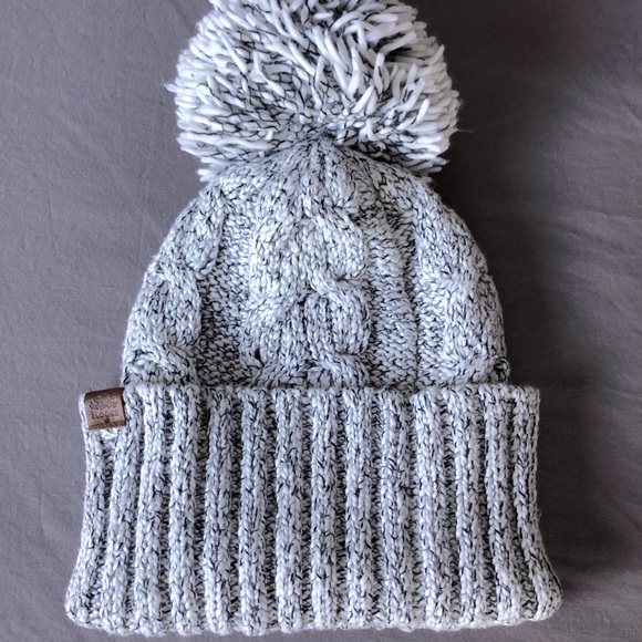 Roots Accessories - Roots Toque EUC